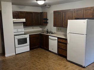 205 N Empire Blvd #3, Coos Bay, OR 97420