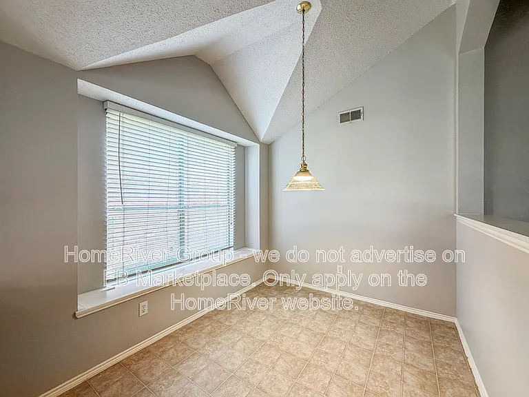 7209 Chaucer Dr — Photo 5