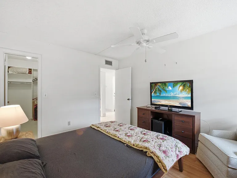 441 Burgundy Ave #441-J — Photo 18