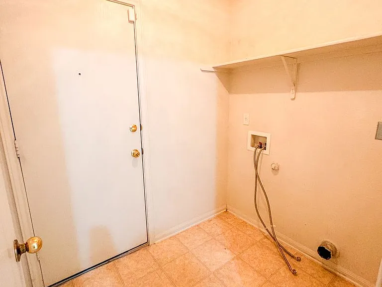 2909 Blackburn Dr — Photo 13