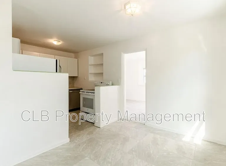 36 Brooks Dr — Photo 4