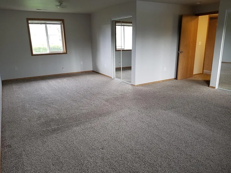 17404 NE 26th Way — Photo 11