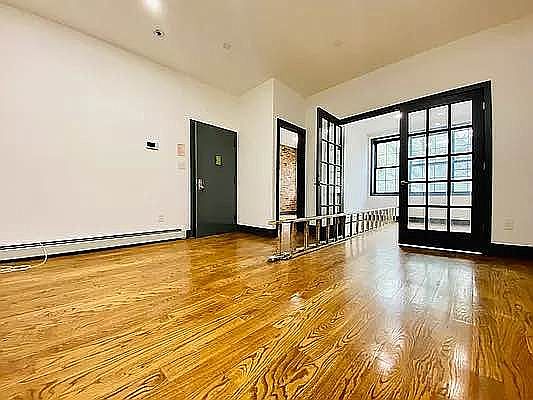 3rd image of 1411 Herkimer St #2B