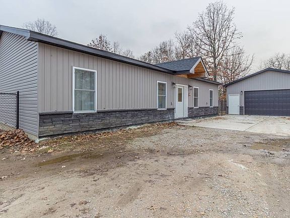 3rd image of 1610 State Highway 64