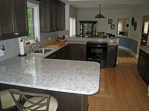 2nd image of 50 Chateau Dr