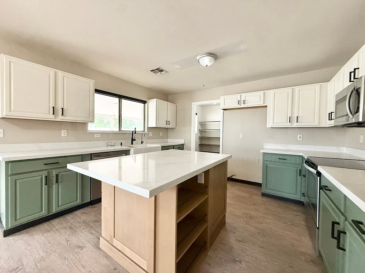 3 bed, 2.0 bath, 1397 sqft, $2,195 — Photo 3