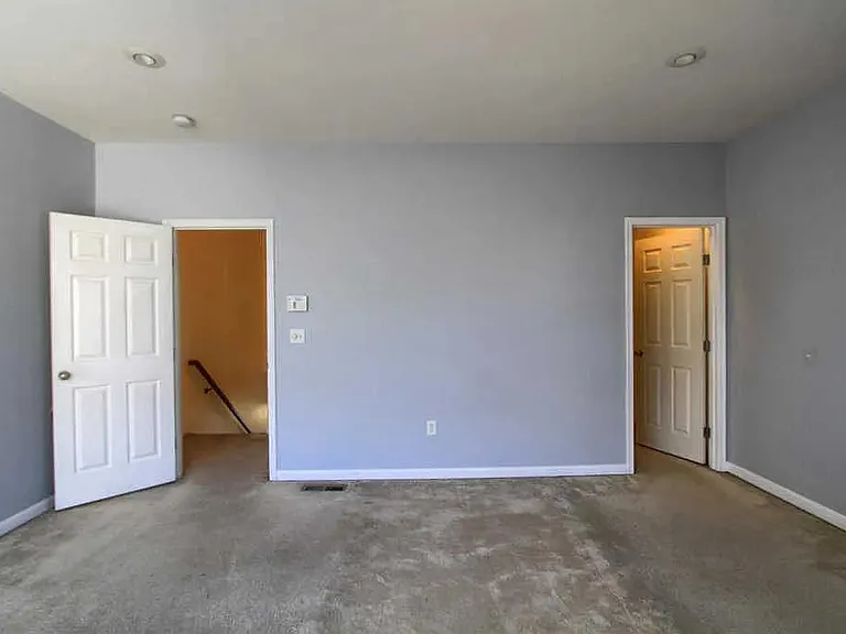 1434 Laurel Park Dr — Photo 15