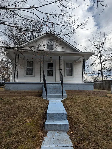 136 Kirkham Ave Photo 1