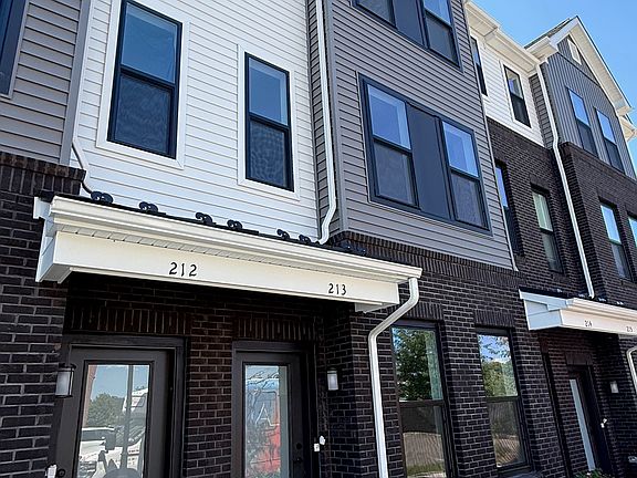 3rd image of 200 Balsam St #213