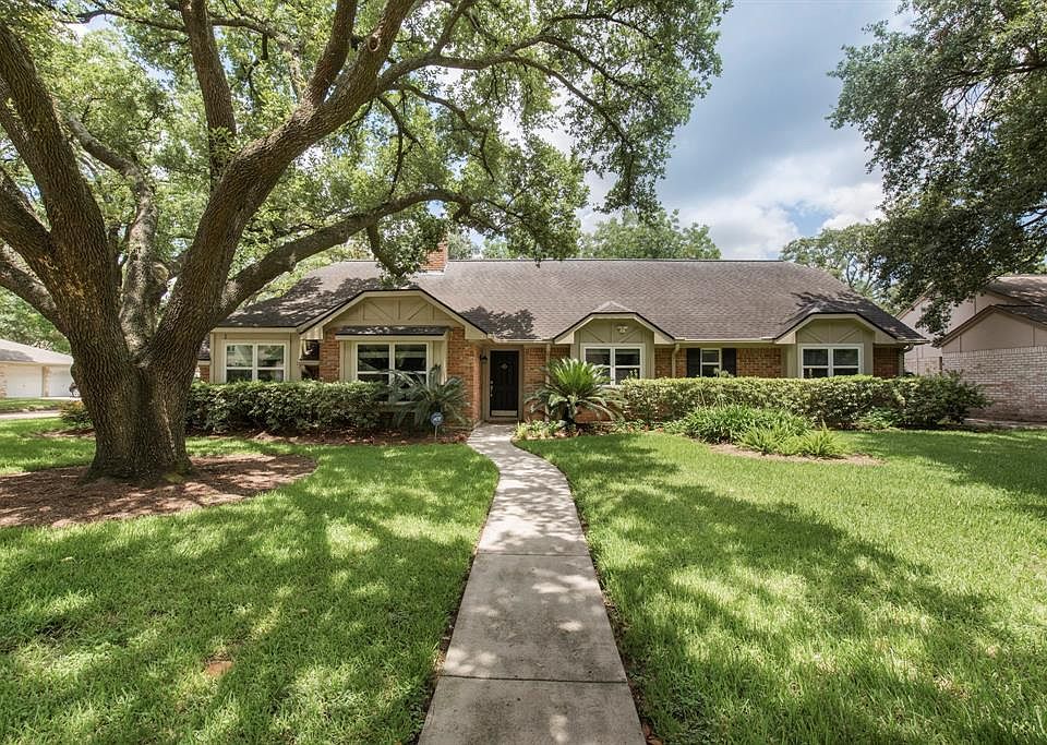 1st image of 9842 Vogue Ln