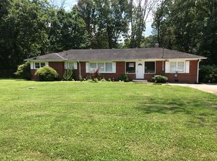 305 Elm View Dr, Clinton, TN 37716