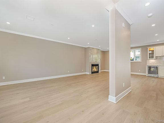 4th image of 224 Oconnell Street