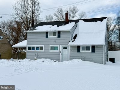 24 Roundwood Ln, Levittown, PA, 19055
