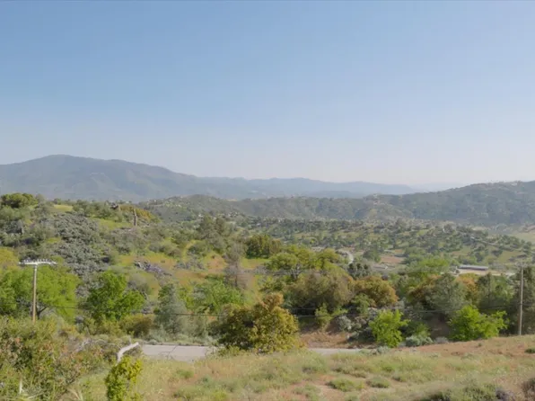 24091 Jacaranda Dr #21, Tehachapi, CA 93561