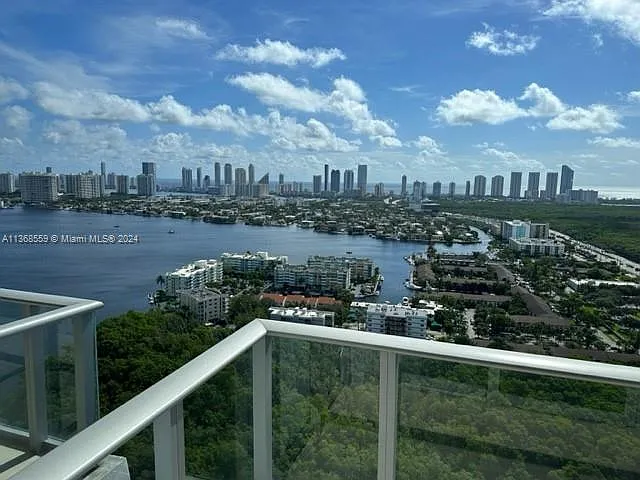 16385 Biscayne Blvd #7 — Photo 25