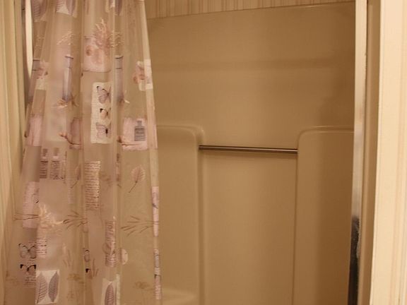 4th image of 59 Walker Ln