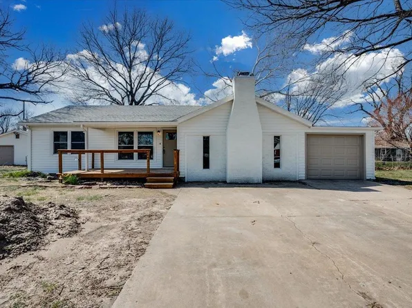 2643 N Meridian Ave, Wichita, KS 67204