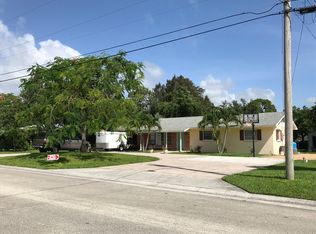9027 SE Pine Cone Ln, Hobe Sound, FL 33455