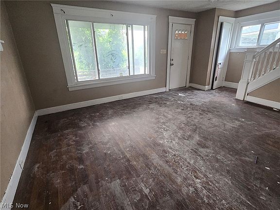 4th image of 3343 E 134th St