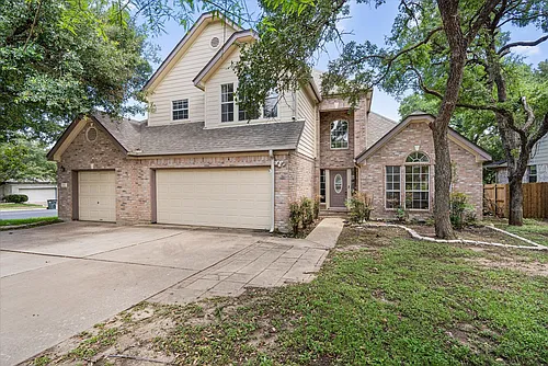 100 Parque Cir Photo 1