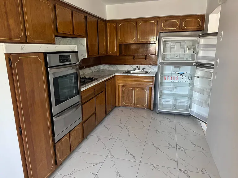 2512 Parsons Blvd #3 — Photo 9