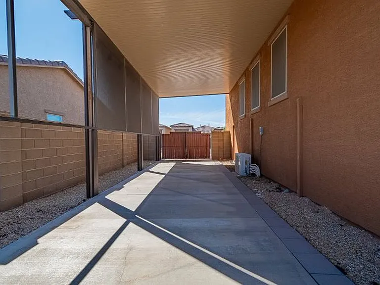 12237 S Laurel Ln — Photo 34