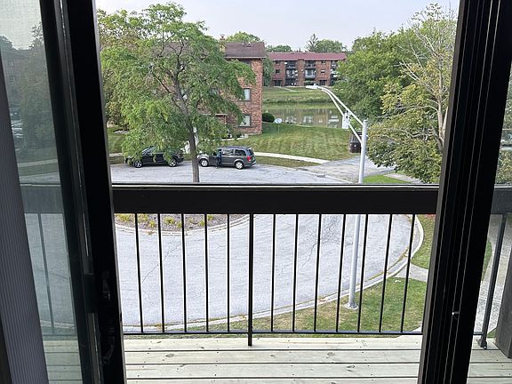 4th image of 8619 Lexington Cir #3EAST