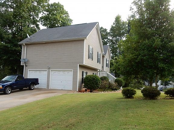 3rd image of 6390 Hillview Ln