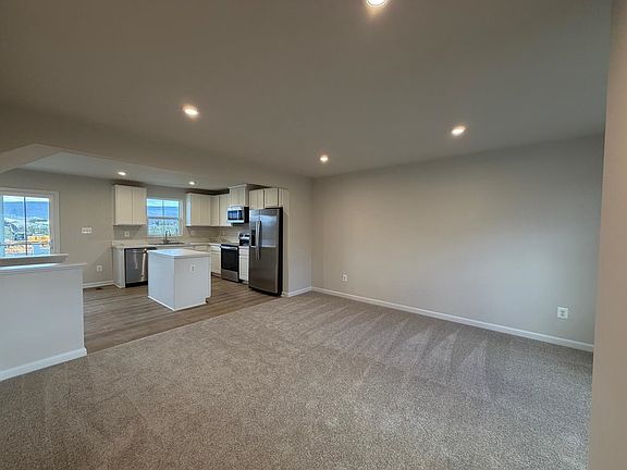 5th image of 771 Hisey Ave