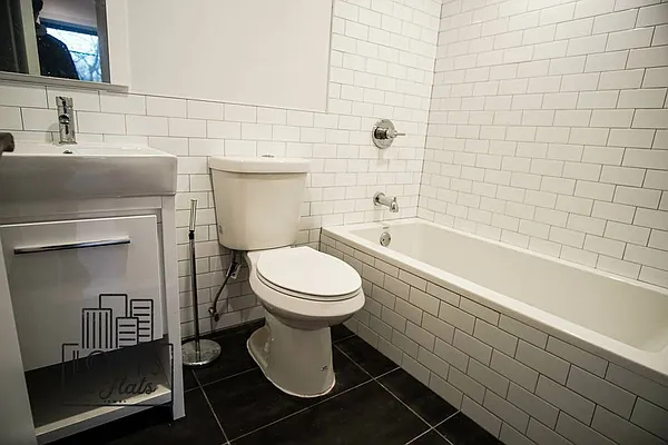 Rented by Lofts and Flats LLC | media 27