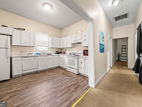 3rd image of 1007 Fair St SW