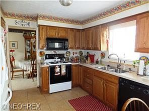 5th image of 8768 Center Dr
