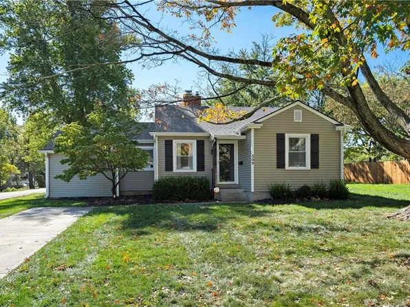 309 SE 4th St, Lees Summit, MO 64063