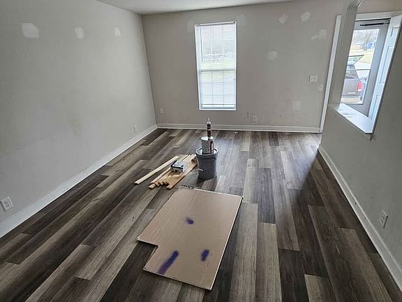 5th image of 323 Forest Park Rd #2-3