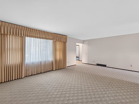 4th image of 7017 Prairie Dr