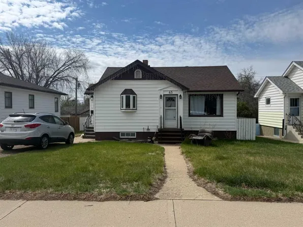 45 N 4th St SW, Medicine Hat, AB T1A 4C9