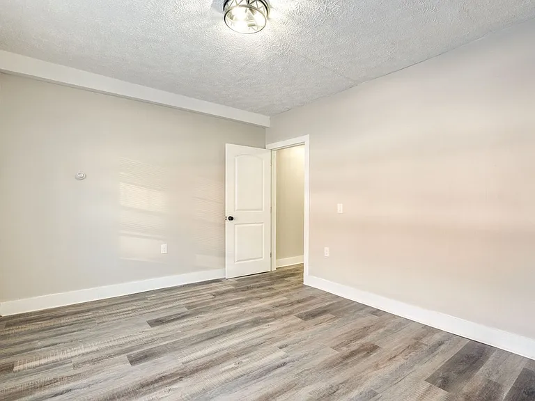 3209 Archwood Avenue 3773 West 33rd St — Photo 12