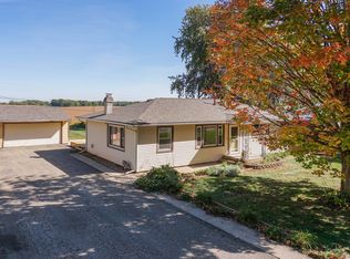 202 Gilmore Ave, Le Roy, IL