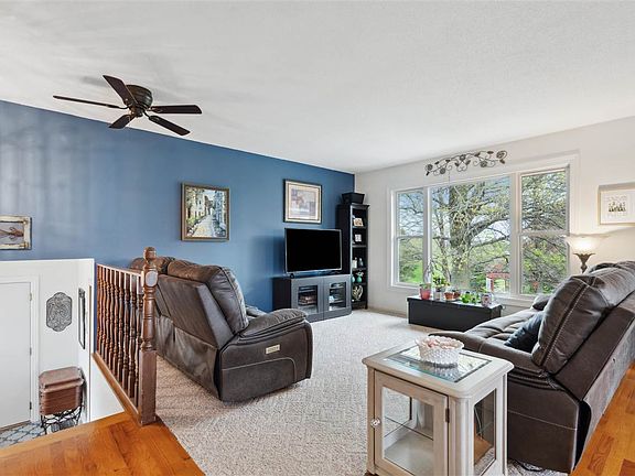 5th image of 3167 Ravenwood Dr NE