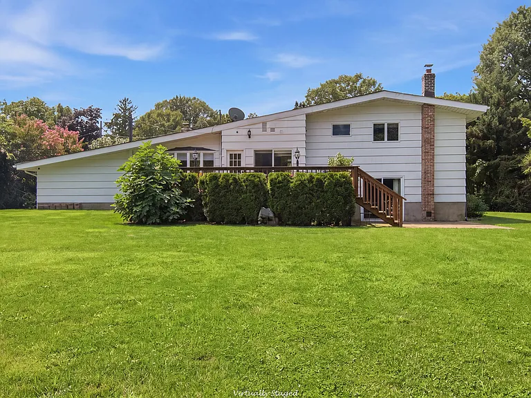 7 Laurie Pl — Photo 27