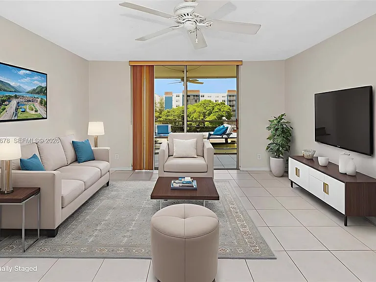 505 E Dania Beach Blvd #4-3G — Photo 2