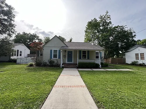 2179 Hollydale Ave Photo 1