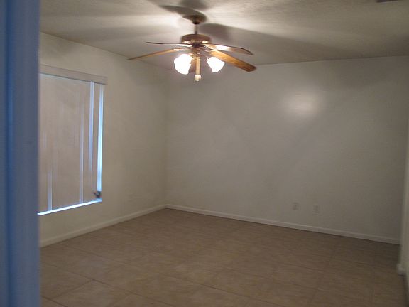 5th image of 900 Henderson Creek Dr Unit 114
