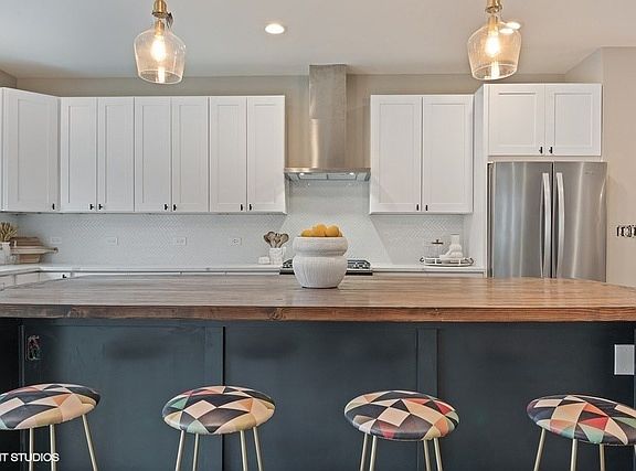 5th image of 4540 N Lawndale Ave