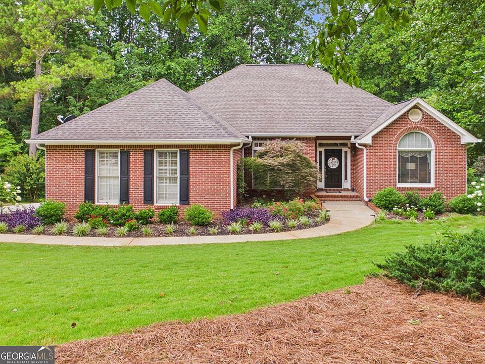 1st image of 5007 Lakeridge Close