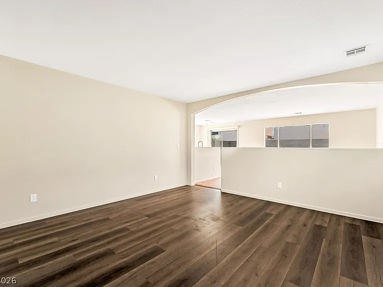 4849 Lone Grove Dr — Photo 3