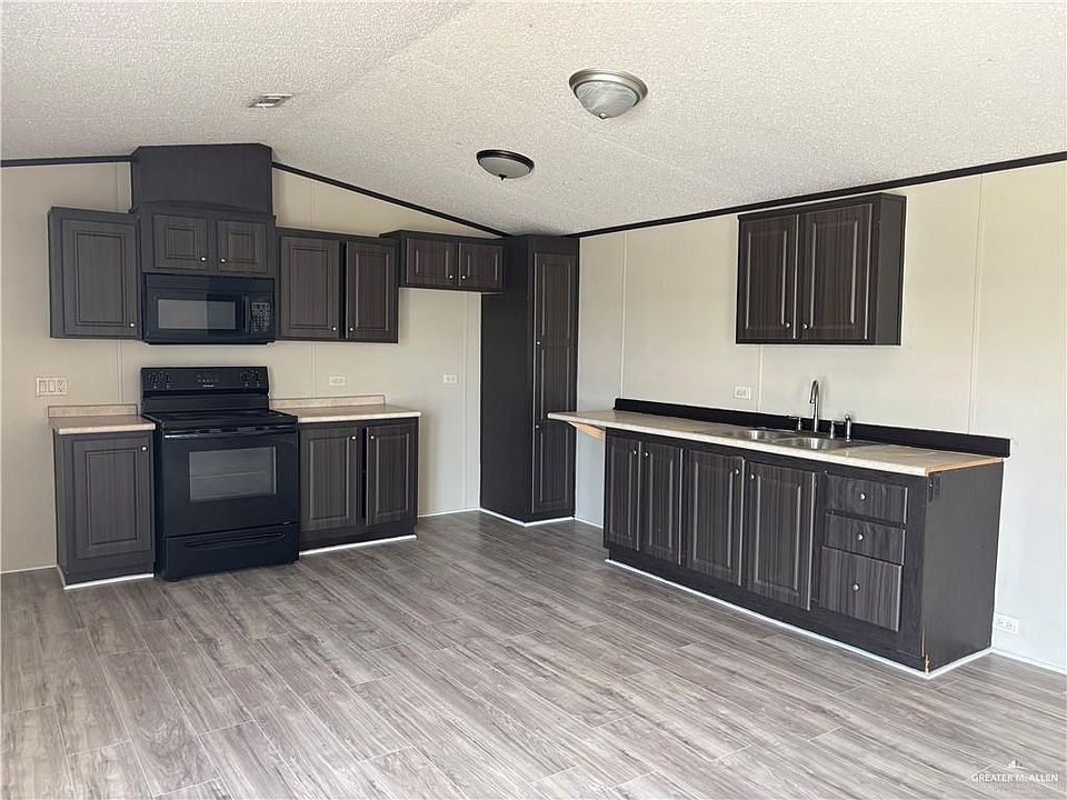 2nd image of 3014 W Mimosa Dr