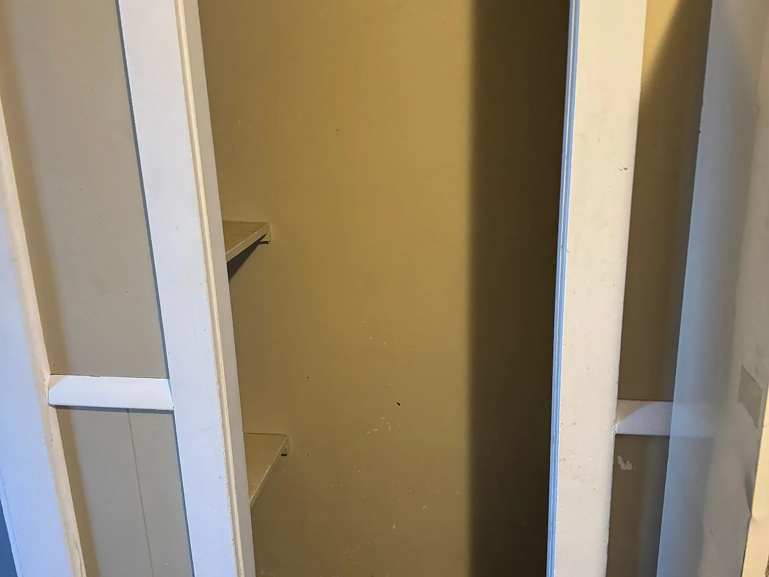 316 E Flaming Gorge Way — Photo 2