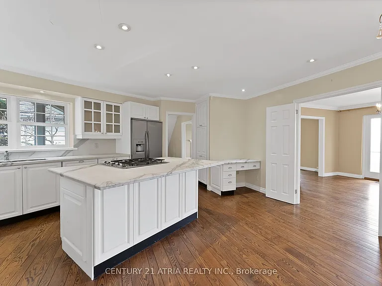 5 Hill Cres — Photo 12