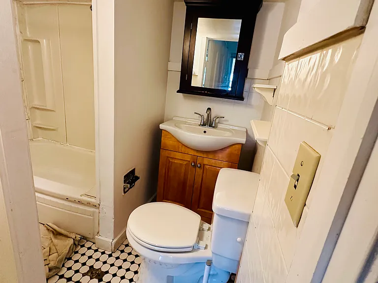 36 Rowley St #1 — Photo 2
